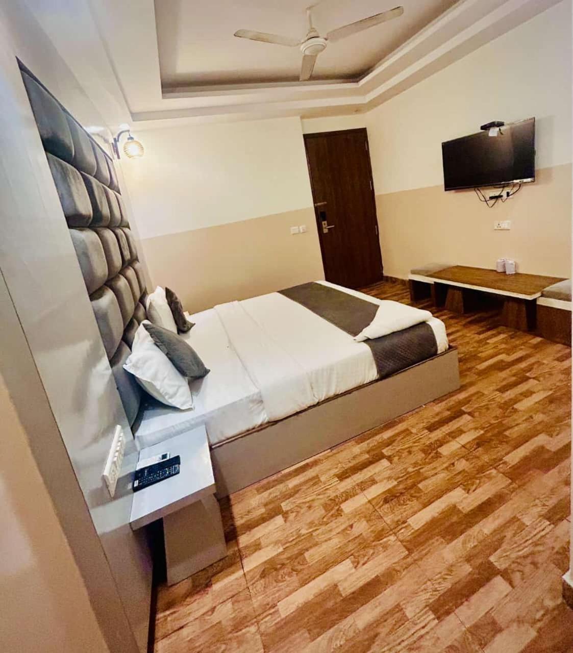 Hotel Airport City New Delhi Luaran gambar