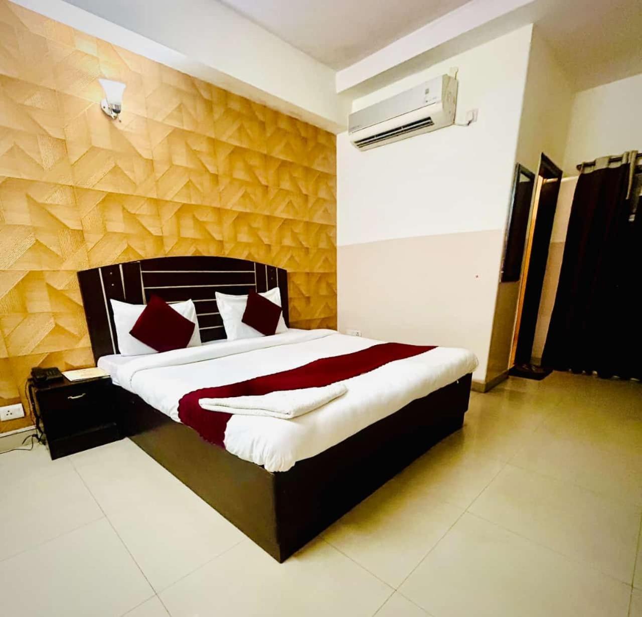 Hotel Airport City New Delhi Luaran gambar